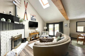 Cozy Condo In The Woods